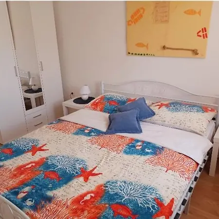 Apartman Ljube * ノヴィ・ヴィノドロスキー
