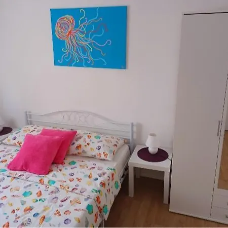 Apartman Ljube アパート ノヴィ・ヴィノドロスキー